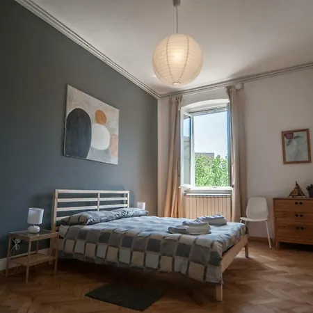 Casanova - San Giusto Apartment